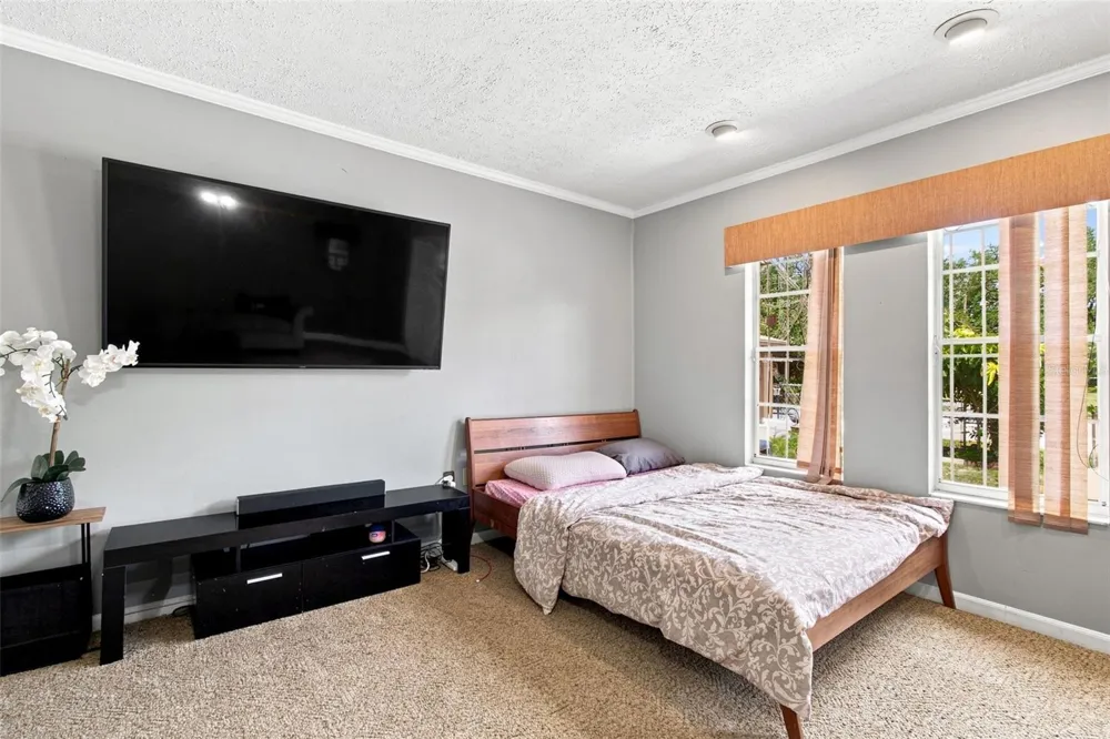 3412 E FERN ST Tampa, FL 33610