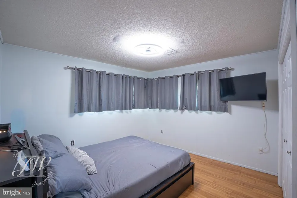 35 SPIRAL LANE Levittown, PA 19055