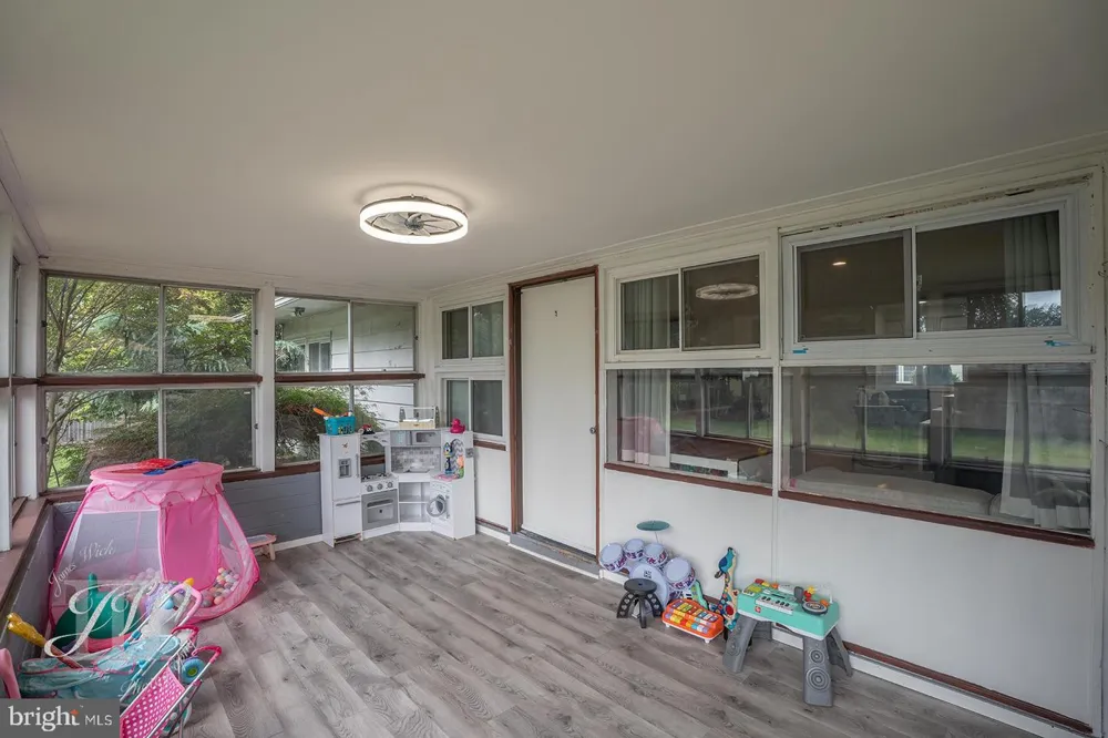 35 SPIRAL LANE Levittown, PA 19055