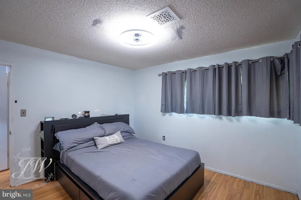 35 SPIRAL LANE Levittown, PA 19055