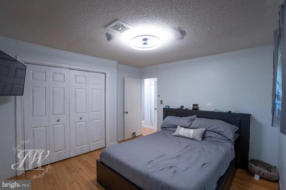 35 SPIRAL LANE Levittown, PA 19055
