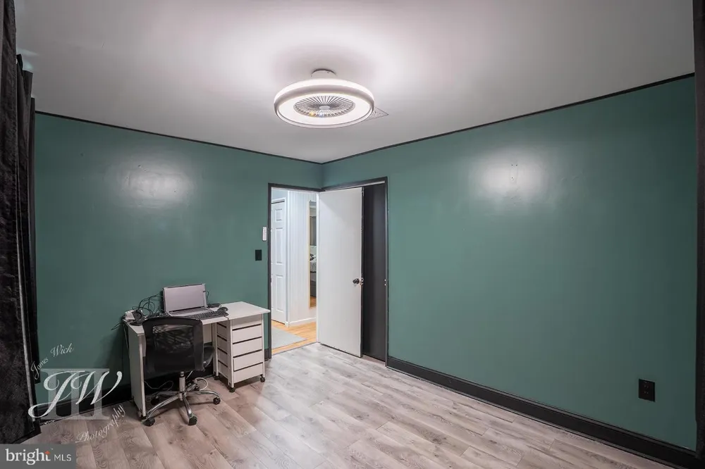 35 SPIRAL LANE Levittown, PA 19055