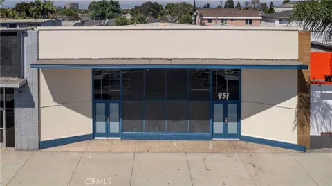 951 S LA BREA