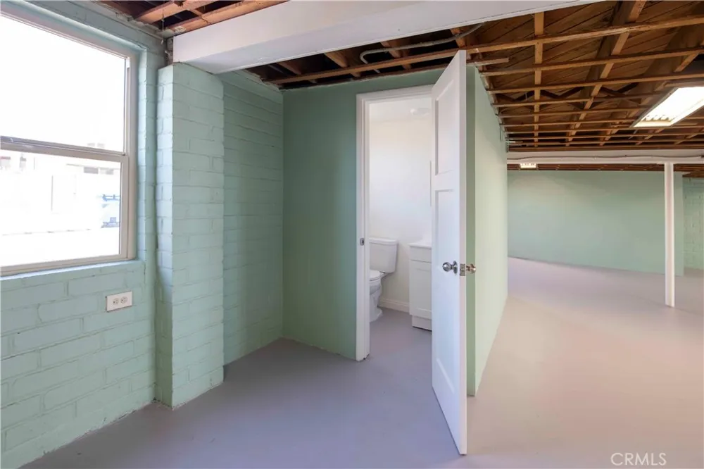 951 S LA BREA Inglewood, CA 90301