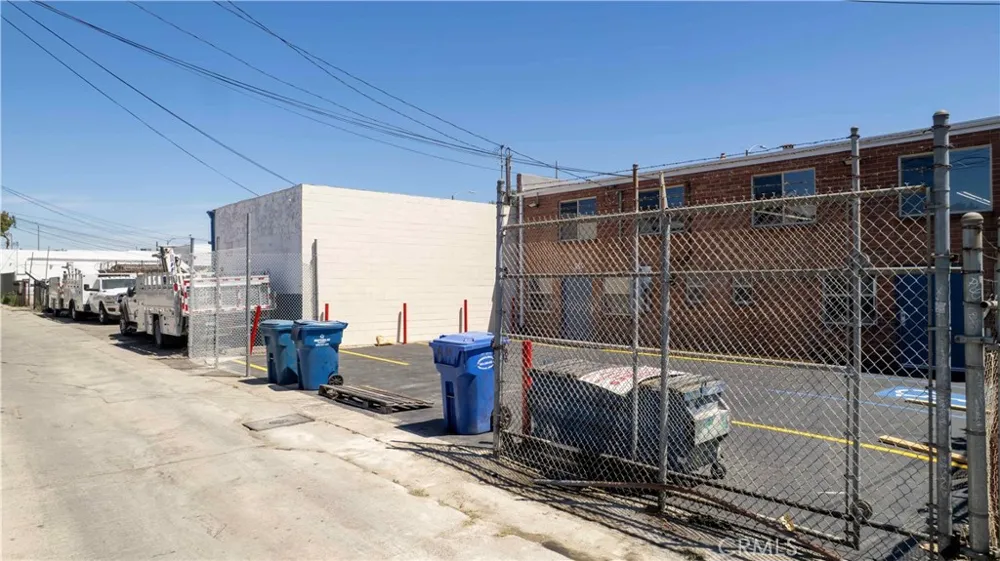 951 S LA BREA Inglewood, CA 90301