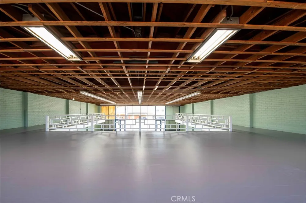 951 S LA BREA Inglewood, CA 90301