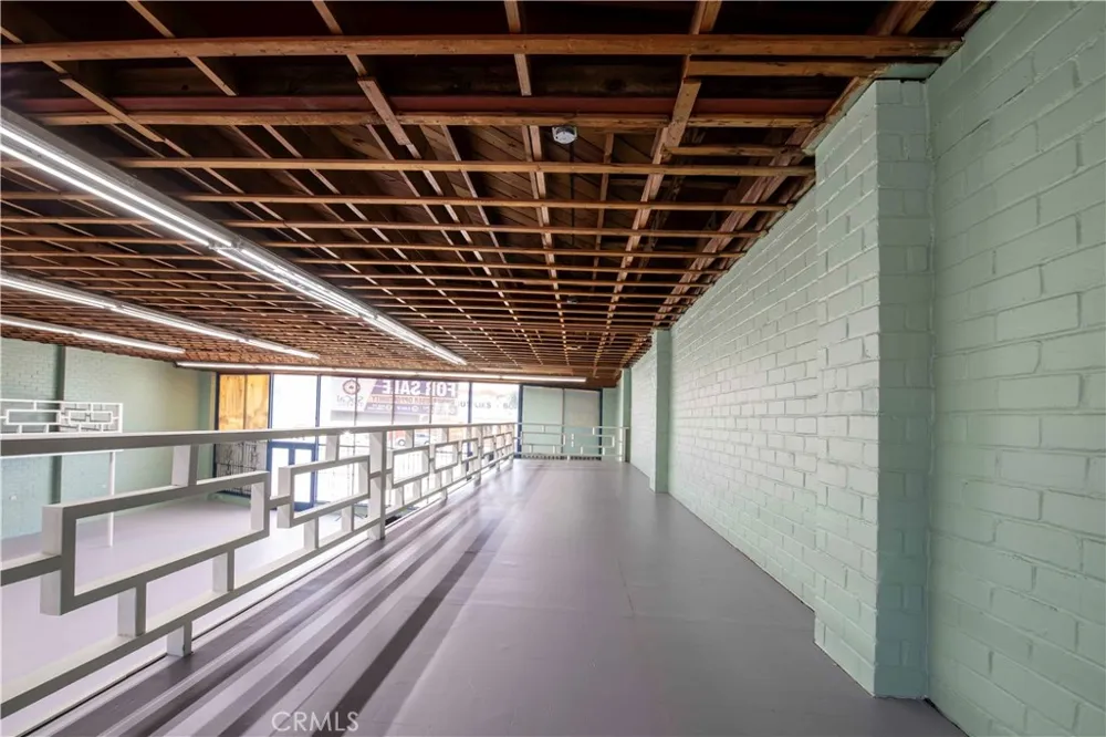 951 S LA BREA Inglewood, CA 90301