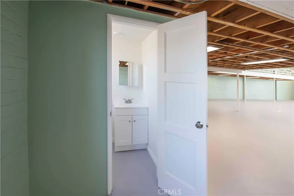 951 S LA BREA Inglewood, CA 90301