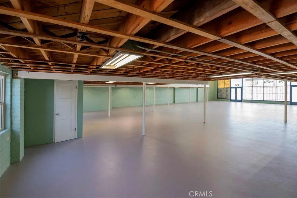 951 S LA BREA Inglewood, CA 90301