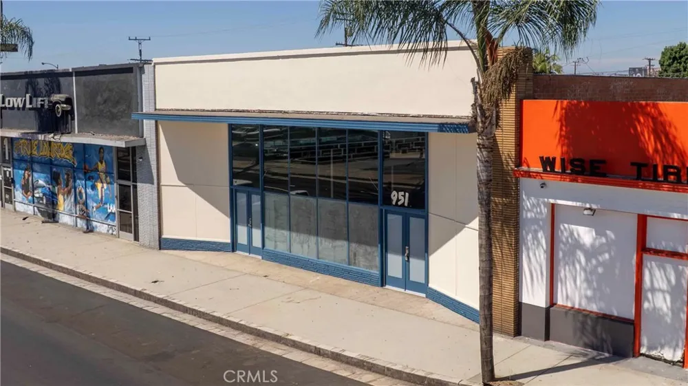 951 S LA BREA Inglewood, CA 90301