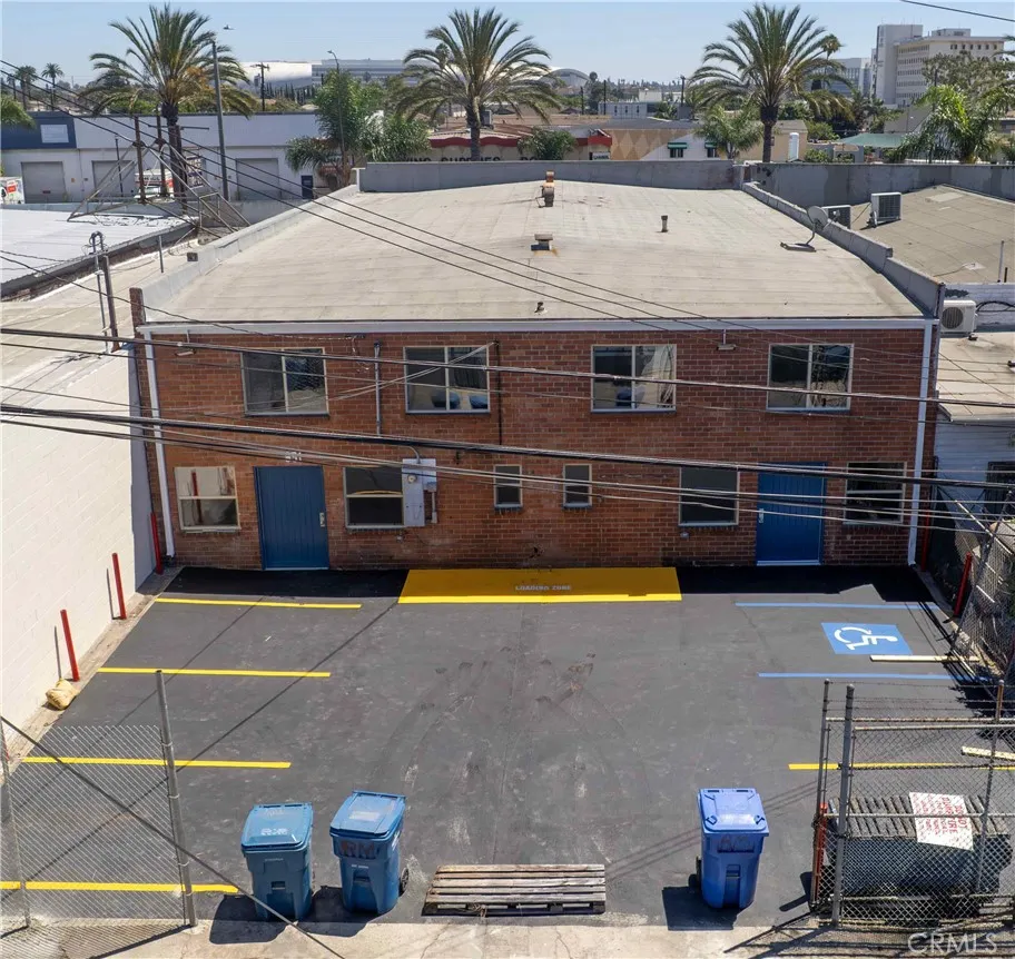 951 S LA BREA Inglewood, CA 90301