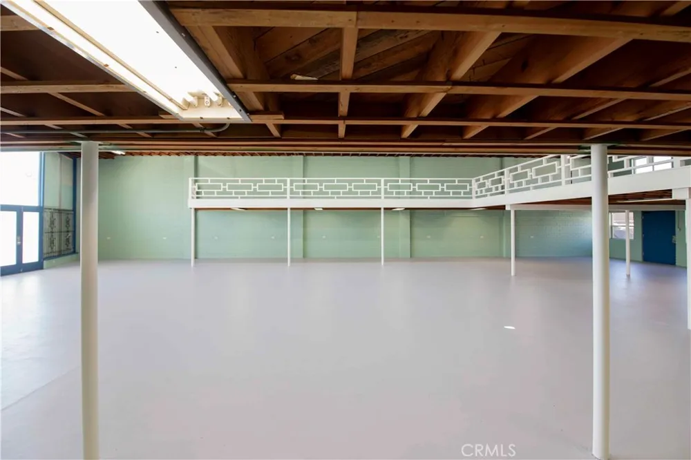 951 S LA BREA Inglewood, CA 90301
