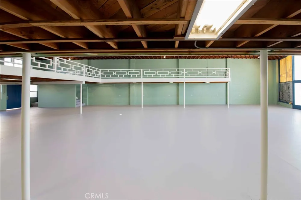 951 S LA BREA Inglewood, CA 90301