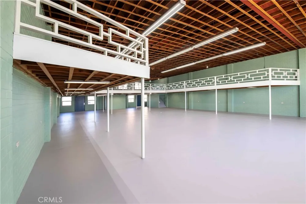 951 S LA BREA Inglewood, CA 90301