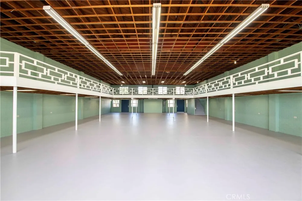 951 S LA BREA Inglewood, CA 90301
