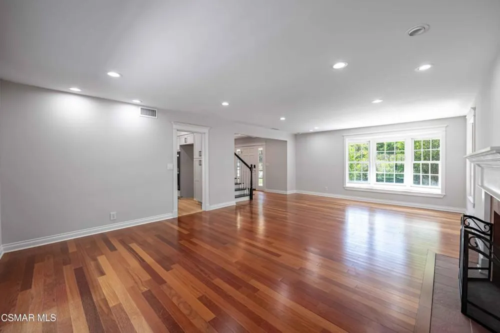 2483 Drake Drive Thousand Oaks, CA 91362