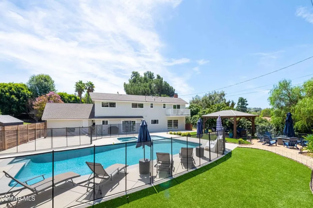 2483 Drake Drive Thousand Oaks, CA 91362