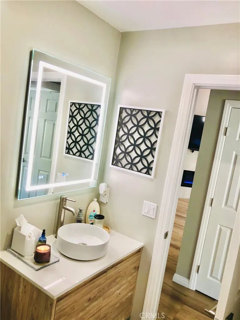 14962 Reedley #A Moorpark, CA 93021