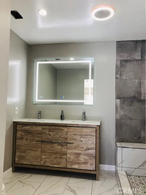14962 Reedley #A Moorpark, CA 93021