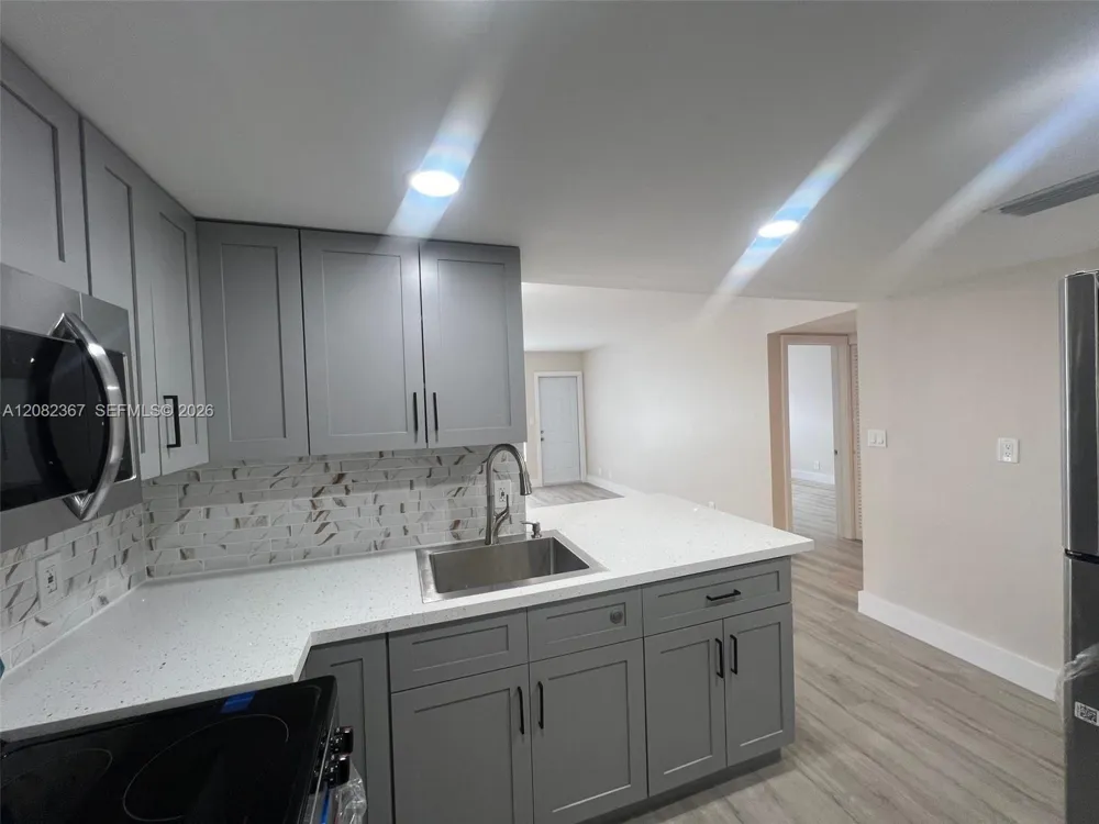 16801 NE 14th Ave #311 Miami, FL 33162