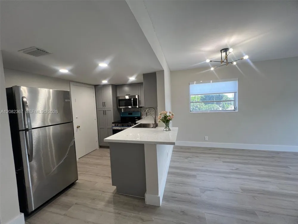 16801 NE 14th Ave #311 Miami, FL 33162