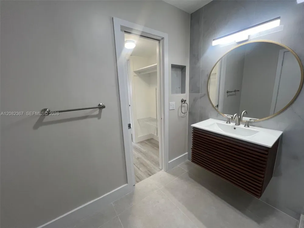 16801 NE 14th Ave #311 Miami, FL 33162