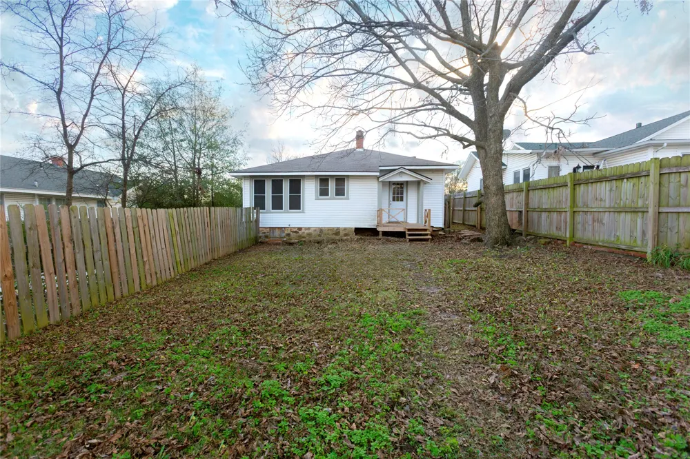 415 E Seneca McAlester, OK 74501