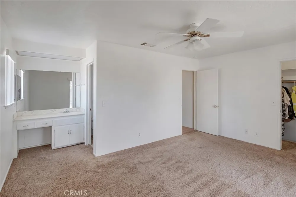8941 Cottonwood Hesperia, CA 92345