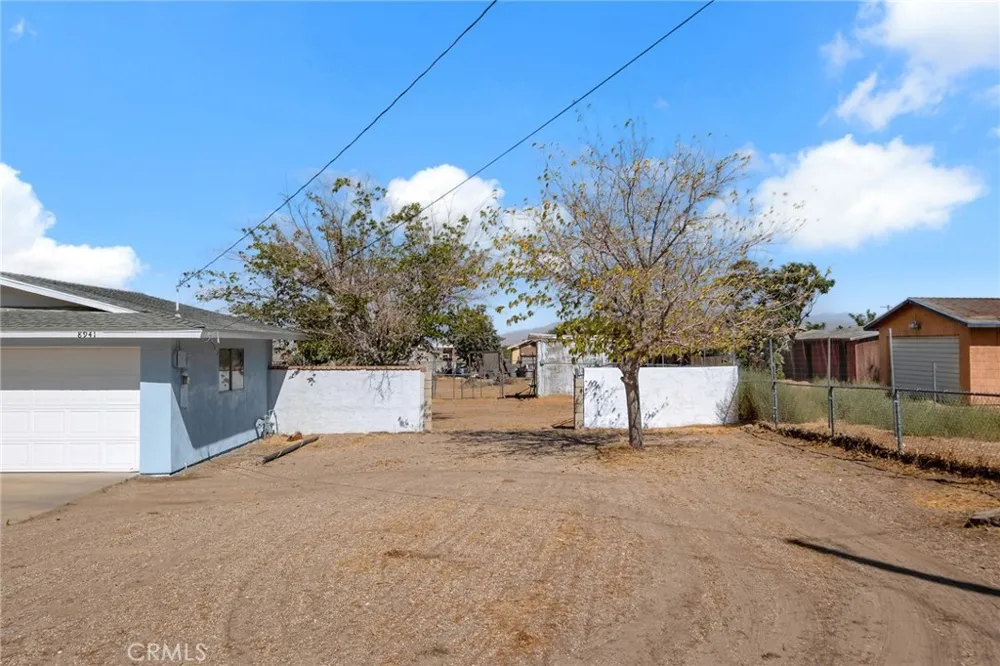 8941 Cottonwood Hesperia, CA 92345