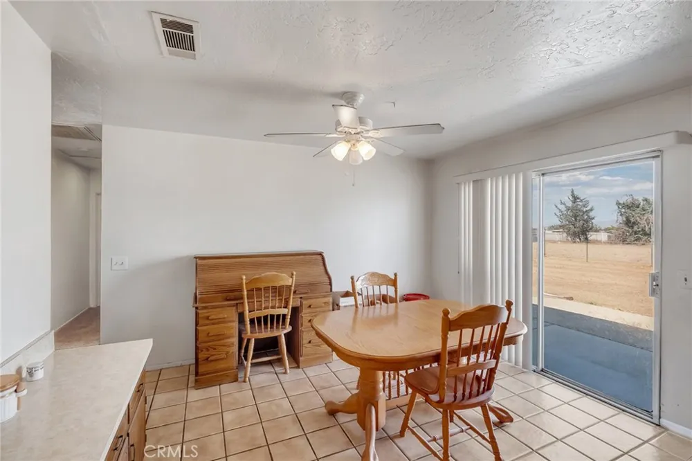 8941 Cottonwood Hesperia, CA 92345