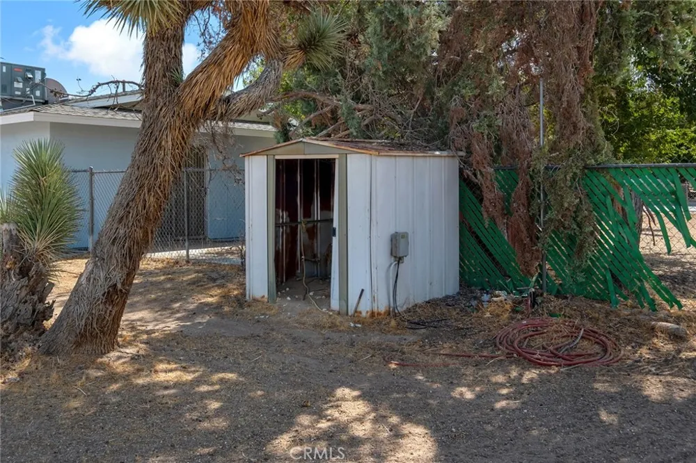 8941 Cottonwood Hesperia, CA 92345