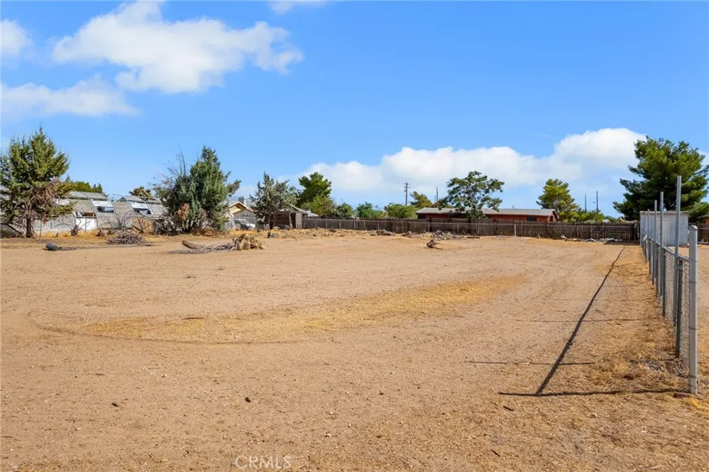 8941 Cottonwood Hesperia, CA 92345