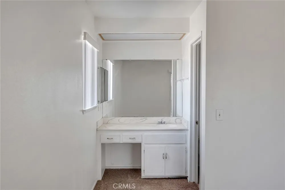 8941 Cottonwood Hesperia, CA 92345