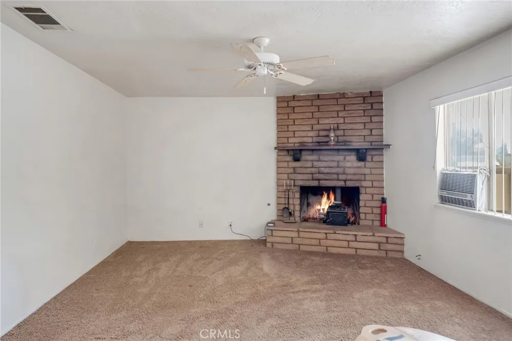 8941 Cottonwood Hesperia, CA 92345