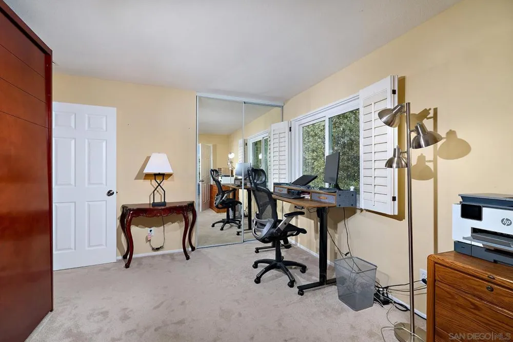 3520 Sitio Baya Carlsbad, CA 92009