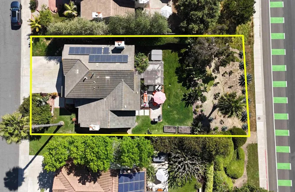 3520 Sitio Baya Carlsbad, CA 92009