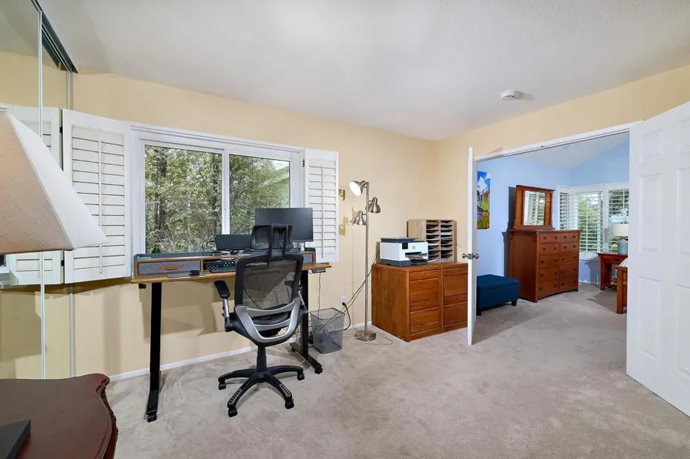 3520 Sitio Baya Carlsbad, CA 92009