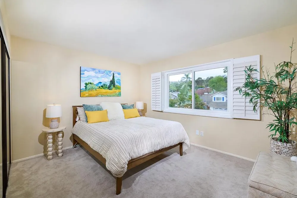 3520 Sitio Baya Carlsbad, CA 92009