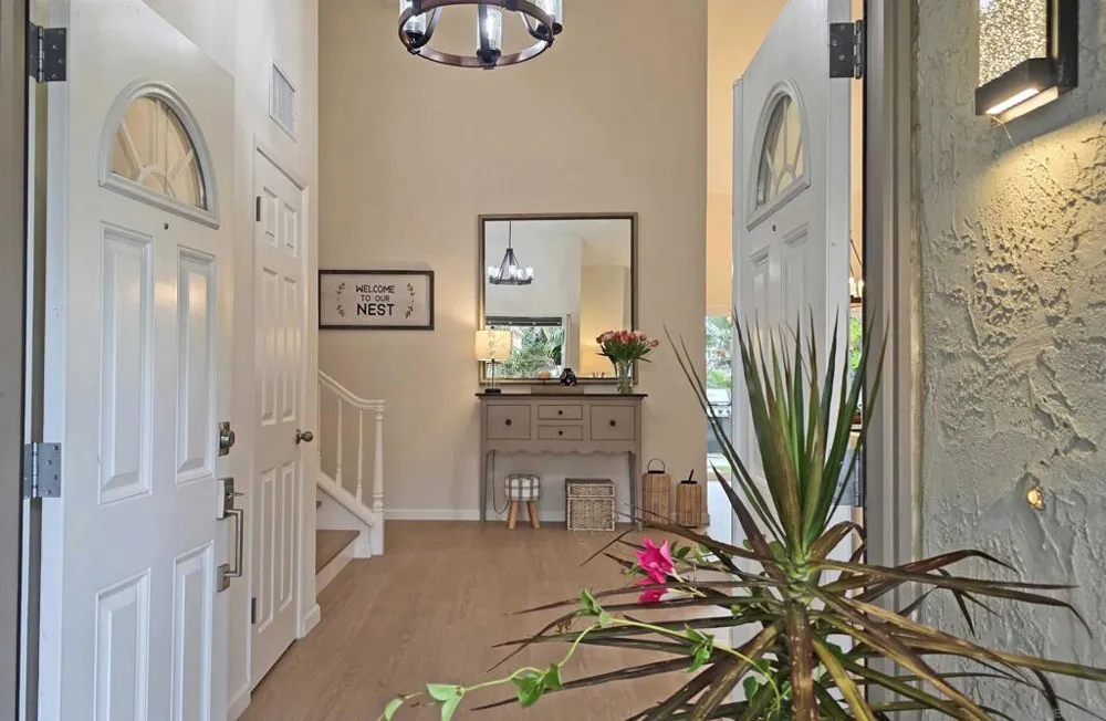 3520 Sitio Baya Carlsbad, CA 92009