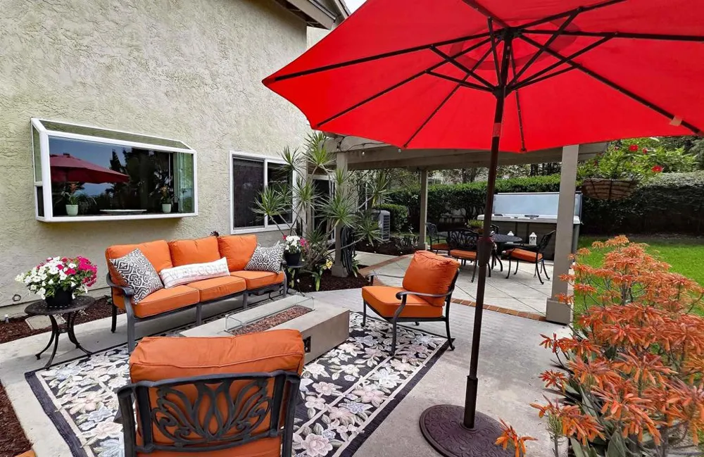 3520 Sitio Baya Carlsbad, CA 92009