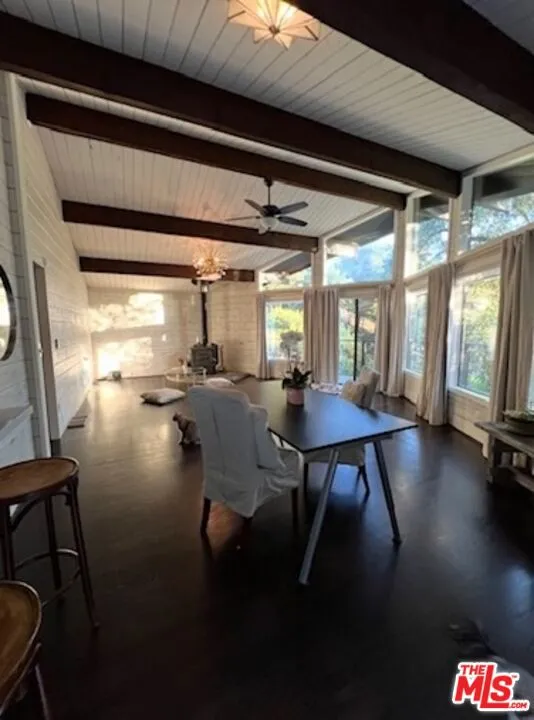 21330 Encina Road Topanga, CA 90290