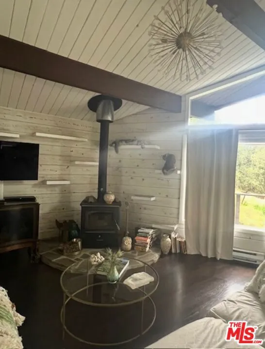 21330 Encina Road Topanga, CA 90290
