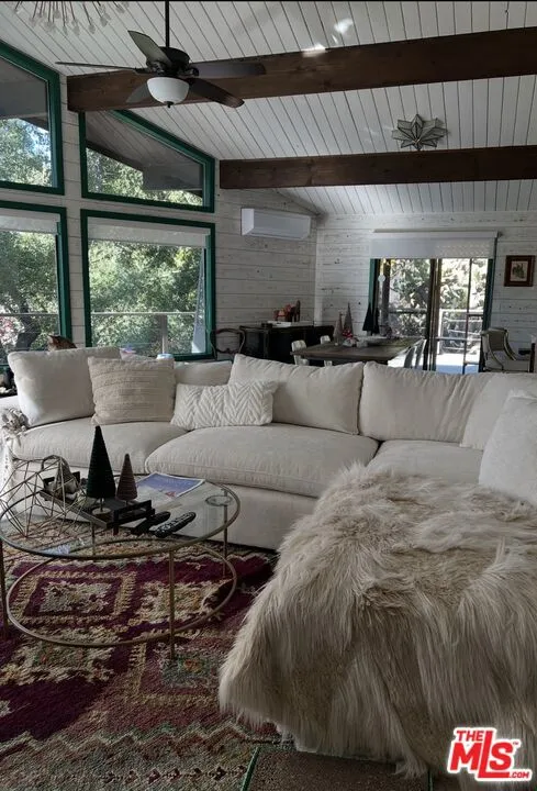 21330 Encina Road Topanga, CA 90290