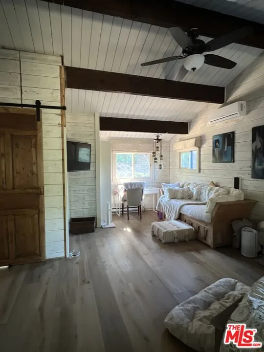 21330 Encina Road Topanga, CA 90290