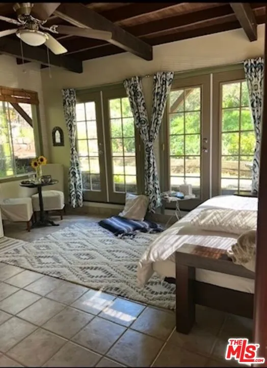 21330 Encina Road Topanga, CA 90290