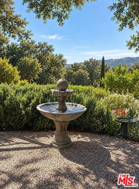 21330 Encina Road Topanga, CA 90290