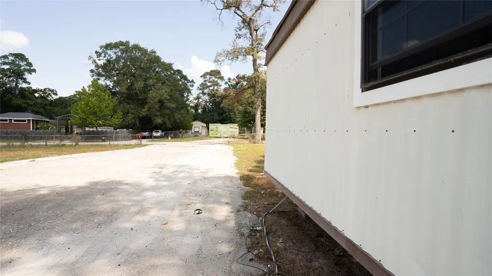 21288 North Street New Caney, TX 77357
