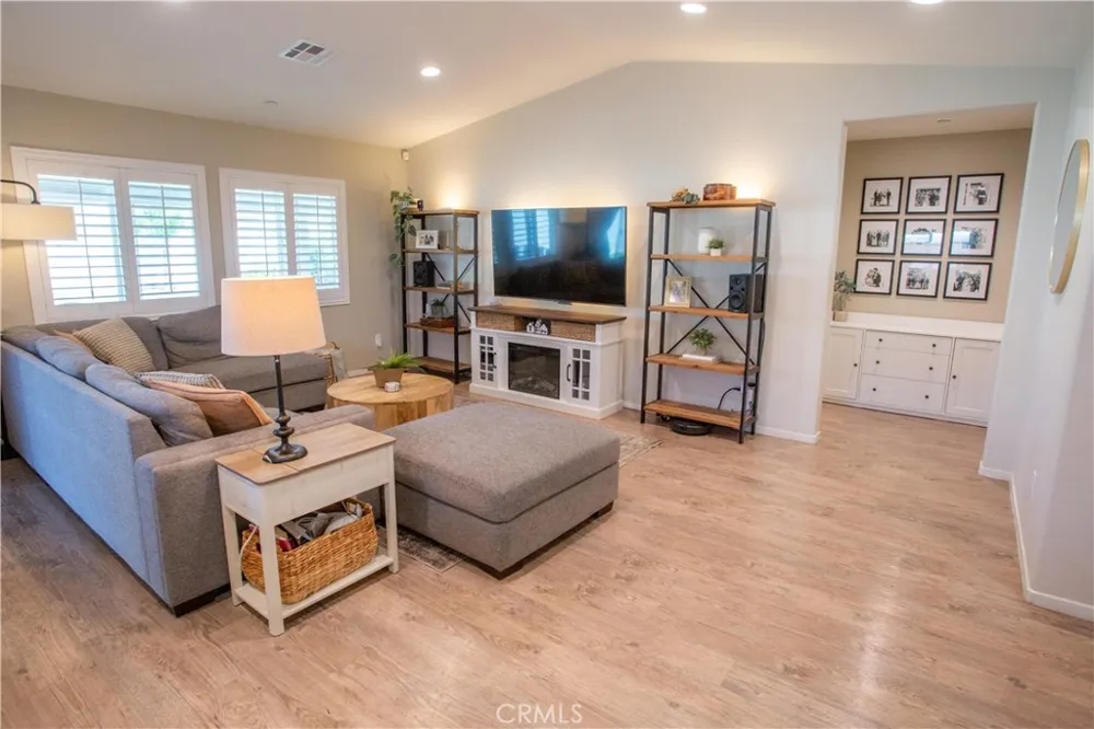 29458 Highroot Court Winchester, CA 92596