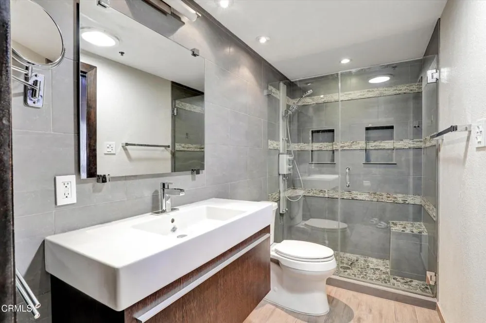 1310 E Orange Grove Boulevard #320 Pasadena, CA 91104