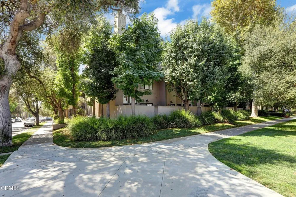 1310 E Orange Grove Boulevard #320 Pasadena, CA 91104